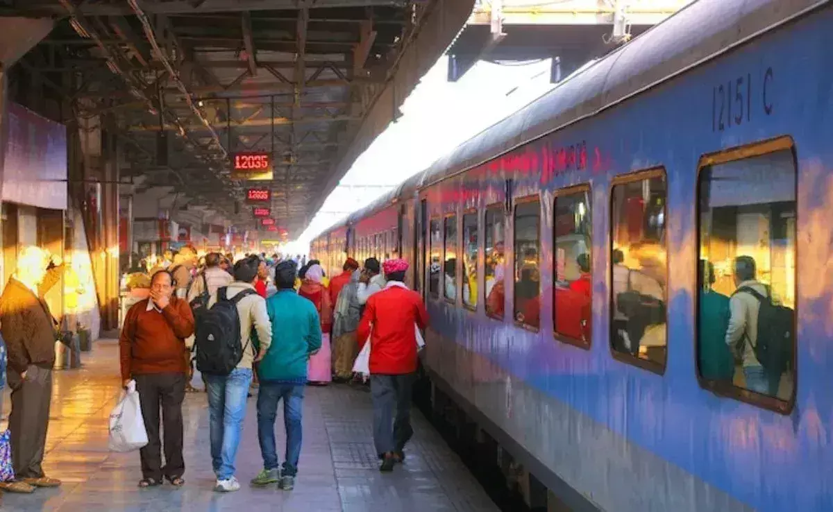 Ambala: यात्रियों के लिए खुशखबरी, रेलवे टिकटिंग को लेकर लाया नई सुविधा Ambala: यात्रियों के लिए खुशखबरी, रेलवे टिकटिंग को लेकर लाया नई सुविधा