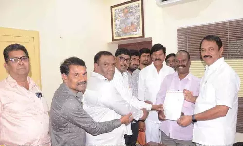 हम बढ़ती आबादी के अनुरूप जल निकासी व्यवस्था का नवीनीकरण करेंगे हम बढ़ती आबादी के अनुरूप जल निकासी व्यवस्था का नवीनीकरण करेंगे