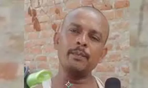 UP : ऑनलाइन गेम में हुआ प्यार, 900KM दूर से मिलने पहुंचा आशिक UP : ऑनलाइन गेम में हुआ प्यार, 900KM दूर से मिलने पहुंचा आशिक