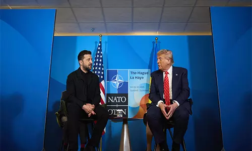 Zelensky, ट्रम्प ने नाटो शिखर सम्मेलन में वायु रक्षा, ड्रोन सहयोग पर की चर्चा