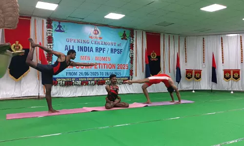 48वीं अखिल भारतीय रेलवे सुरक्षा बल योगा प्रतियोगिता का भव्य शुभारंभ 48वीं अखिल भारतीय रेलवे सुरक्षा बल योगा प्रतियोगिता का भव्य शुभारंभ