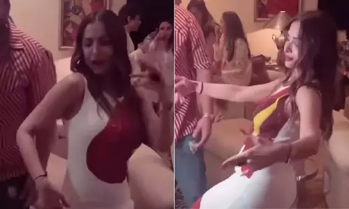 ‘छैया छैया’ पर Malaika के डांस मूव्स ने फैंस का दिल जीता ‘छैया छैया’ पर Malaika के डांस मूव्स ने फैंस का दिल जीता