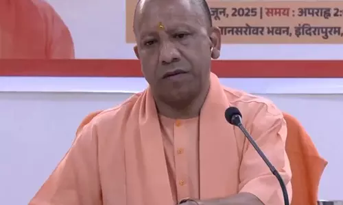 CM योगी आदित्यनाथ ने अधिकारियों को कांवड़ यात्रा सुचारू रूप से सुनिश्चित करने के निर्देश दिए