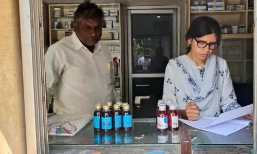 नशीली दवाओं के अवैध कारोबार का भंडाफोड़, दो मेडिकल स्टोर्स का लाइसेंस रद्द नशीली दवाओं के अवैध कारोबार का भंडाफोड़, दो मेडिकल स्टोर्स का लाइसेंस रद्द