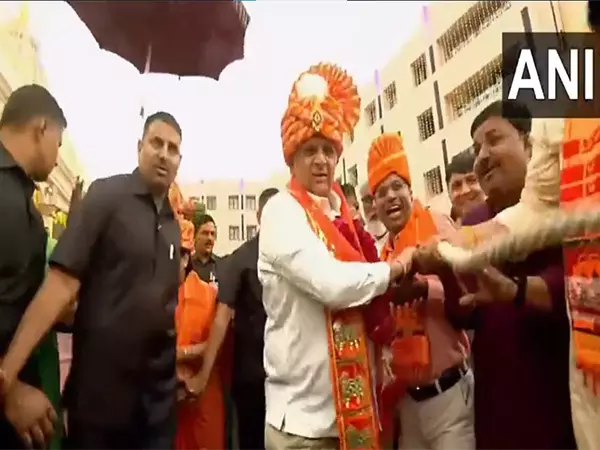 जगन्नाथ रथ यात्रा शुरू होने पर CM Bhupendra Patel ने रथ खींचा जगन्नाथ रथ यात्रा शुरू होने पर CM Bhupendra Patel ने रथ खींचा