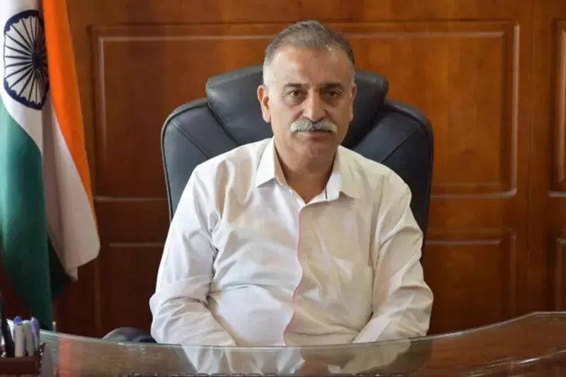 डीसी बांदीपोरा ने सड़क परियोजना का उद्घाटन किया डीसी बांदीपोरा ने सड़क परियोजना का उद्घाटन किया