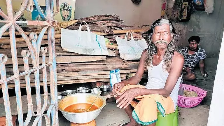 Odisha: हलधर नाग का राग चना बरगढ़ के घेंस में रथ यात्रा को मसालेदार बनाता Odisha: हलधर नाग का राग चना बरगढ़ के घेंस में रथ यात्रा को मसालेदार बनाता