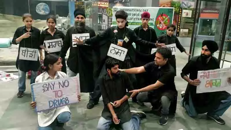 Kapurthala ने नशे के खिलाफ संयुक्त मोर्चे के साथ विश्व नशा दिवस मनाया Kapurthala ने नशे के खिलाफ संयुक्त मोर्चे के साथ विश्व नशा दिवस मनाया