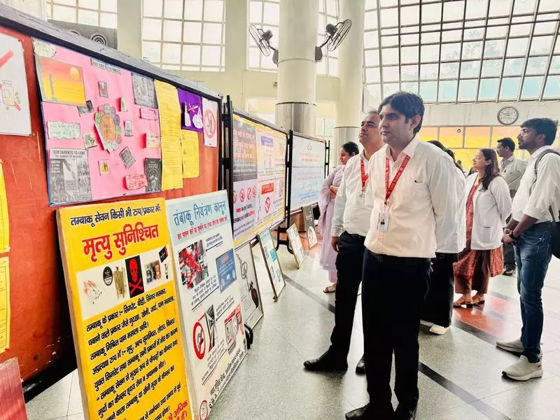 Rohtak नशीली दवाओं के दुरुपयोग के खिलाफ लोगों को सावधान करने के लिए Rohtak नशीली दवाओं के दुरुपयोग के खिलाफ लोगों को सावधान करने के लिए