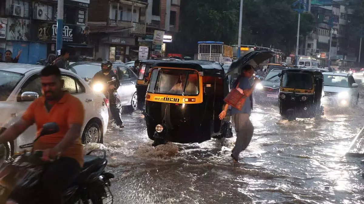 Pune: घाट इलाकों में 28 जून से 3 जुलाई तक भारी बारिश होने की संभावना Pune: घाट इलाकों में 28 जून से 3 जुलाई तक भारी बारिश होने की संभावना