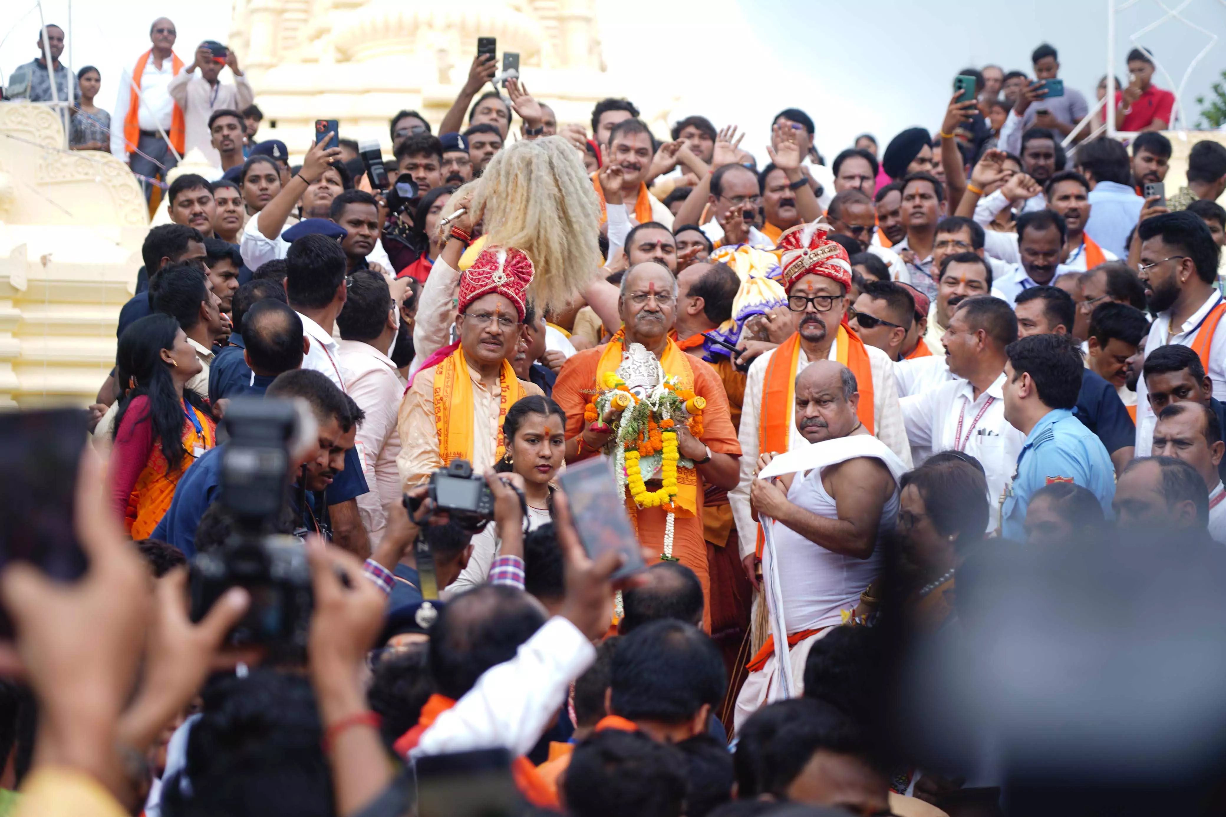 सांसद बृजमोहन अग्रवाल ने रथयात्रा पर प्रदेशवासियों को दी शुभकामनाएँ सांसद बृजमोहन अग्रवाल ने रथयात्रा पर प्रदेशवासियों को दी शुभकामनाएँ