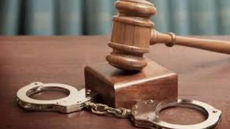 Goa में बिना वैध दस्तावेजों के अवैध रूप से रहने के आरोप में रूसी और बेलारूस के नागरिक गिरफ्तार Goa में बिना वैध दस्तावेजों के अवैध रूप से रहने के आरोप में रूसी और बेलारूस के नागरिक गिरफ्तार
