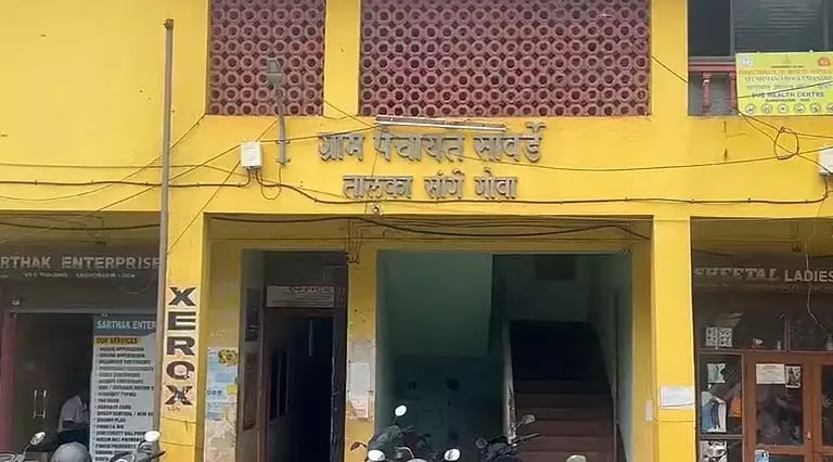 जन आक्रोश के बाद Sanvordem पंचायत ने नाले पर बने अवैध क्रशर प्लांट को ध्वस्त करने का आदेश दिया जन आक्रोश के बाद Sanvordem पंचायत ने नाले पर बने अवैध क्रशर प्लांट को ध्वस्त करने का आदेश दिया