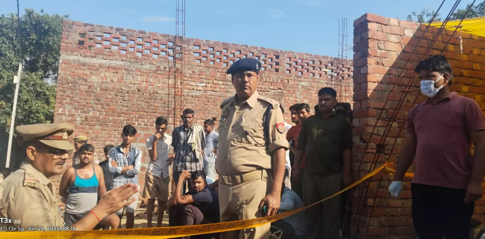 Sankisa: ग्राम पंचायत सहायक की हत्या से सनसनी, अज्ञात पर मामला दर्ज Sankisa: ग्राम पंचायत सहायक की हत्या से सनसनी, अज्ञात पर मामला दर्ज