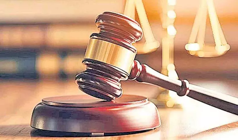 उत्थुथि सुप्रीम कोर्ट.. उत्थुथि मुख्य न्यायाधीश!.. 22 लाख की भारी धोखाधड़ी! उत्थुथि सुप्रीम कोर्ट.. उत्थुथि मुख्य न्यायाधीश!.. 22 लाख की भारी धोखाधड़ी!