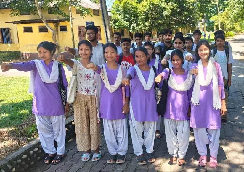 Biswanath कॉलेज ने नशीली दवाओं के दुरुपयोग और अवैध तस्करी के खिलाफ अंतर्राष्ट्रीय दिवस मनाया Biswanath कॉलेज ने नशीली दवाओं के दुरुपयोग और अवैध तस्करी के खिलाफ अंतर्राष्ट्रीय दिवस मनाया