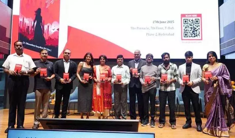 टी हब में दिशा पुस्तक का विमोचन टी हब में दिशा पुस्तक का विमोचन