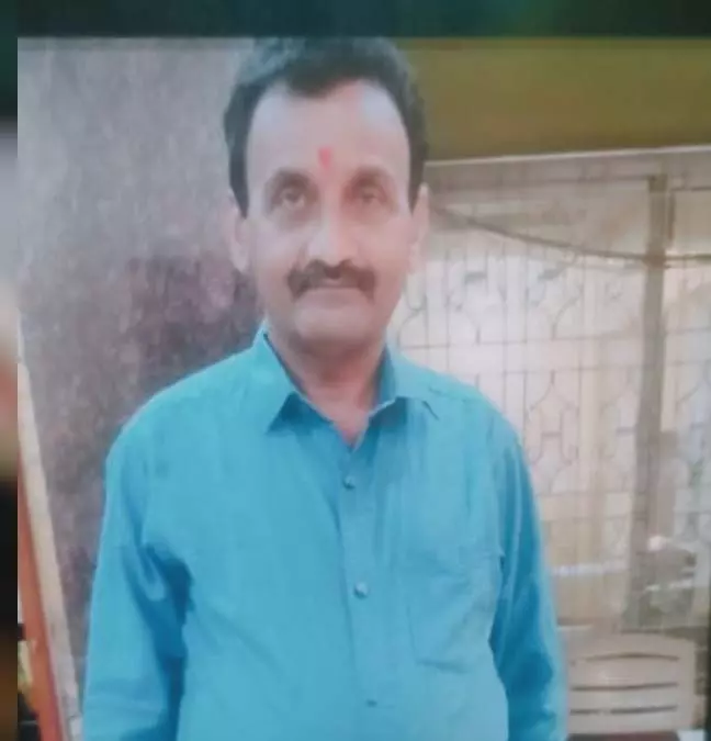 CG BREAKING: निलंबन के तीन दिन बाद पटवारी ने की आत्महत्या CG BREAKING: निलंबन के तीन दिन बाद पटवारी ने की आत्महत्या