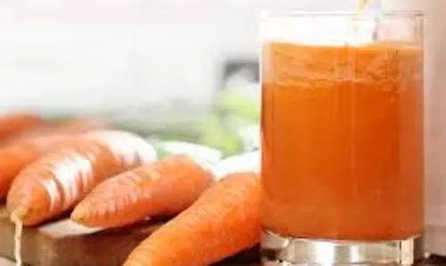 Health: गाजर और अदरक का जूस, एक कप में छिपे हैं अनगिनत स्वास्थ्य लाभ Health: गाजर और अदरक का जूस, एक कप में छिपे हैं अनगिनत स्वास्थ्य लाभ