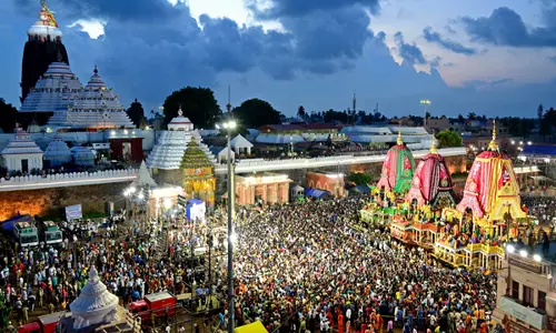Puri ने कड़ी सुरक्षा और उन्नत निगरानी उपायों के साथ जगन्नाथ रथ यात्रा के लिए कमर कस ली Puri ने कड़ी सुरक्षा और उन्नत निगरानी उपायों के साथ जगन्नाथ रथ यात्रा के लिए कमर कस ली