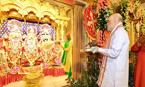 रथ यात्रा शुरू होने पर Amit Shah ने अहमदाबाद के जगन्नाथ मंदिर में पूजा-अर्चना की