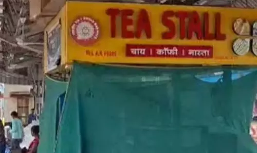 पानी बोतल का रेट 5 रुपए बढ़ाया, रेलवे स्टेशन में टी स्टॉल सील