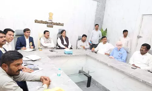 Maharashtra : मंत्री मंगल प्रभात लोढ़ा ने जालना में मैराथन बैठकें की Maharashtra : मंत्री मंगल प्रभात लोढ़ा ने जालना में मैराथन बैठकें की