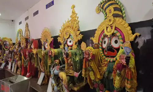 बस्तरवासी मना रहे प्रसिद्ध गोंचा पर्व, कुछ देर में निकलेगी रथ यात्रा