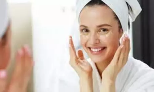 Skin Care: बारिश में भी आपकी त्वचा रहेगी हेल्दी और फ्रेश, रोजाना करें ये 5 काम Skin Care: बारिश में भी आपकी त्वचा रहेगी हेल्दी और फ्रेश, रोजाना करें ये 5 काम