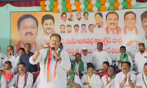 Telangana: शब्बीर ने इंदिराम्मा घरों के लिए पैसे इकट्ठा करने पर पार्टी के लोगों को चेतावनी दी