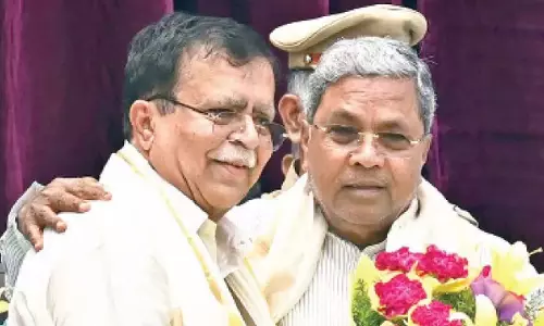 Karnataka: कांग्रेस में कई शक्ति केंद्र, सितंबर के बाद राजनीतिक घटनाक्रम संभव
