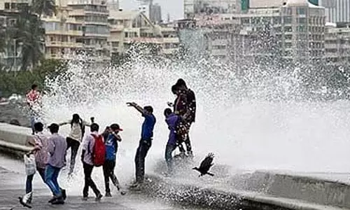 कोलाबा में औसत से 90 मिमी अधिक बारिश; शहर में हाई टाइड का अलर्ट