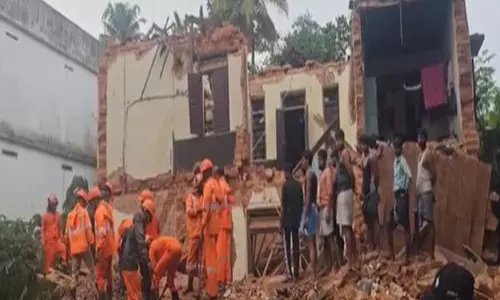 Thrissur में इमारत ढहने से 3 प्रवासी श्रमिकों की मौत, मंत्री ने जांच के आदेश दिए