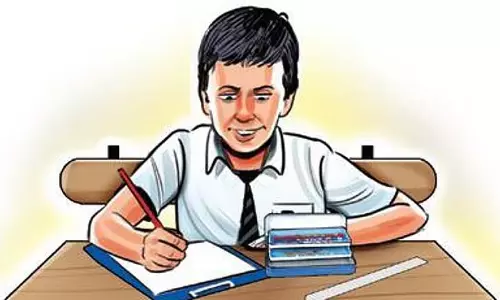 कक्षा 1 की आयु सीमा पर शिक्षा निदेशालय के नियम की अभिभावकों व शिक्षकों ने आलोचना की कक्षा 1 की आयु सीमा पर शिक्षा निदेशालय के नियम की अभिभावकों व शिक्षकों ने आलोचना की