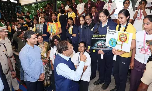 Karnataka : आपातकालीन सहायता के लिए रक्षा क्यूआर कोड लॉन्च किया गया