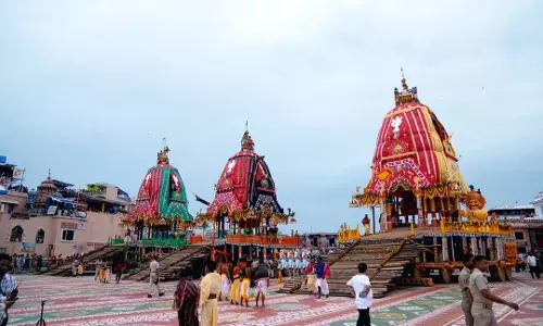Rath Yatra : भगवान जगन्नाथ और उनके भाई-बहनों की रथ यात्रा शुरू