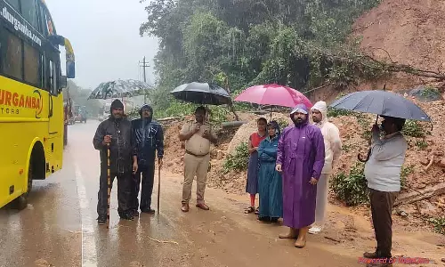 Karnataka : यात्री संकटपूर्ण स्थिति में फंसे