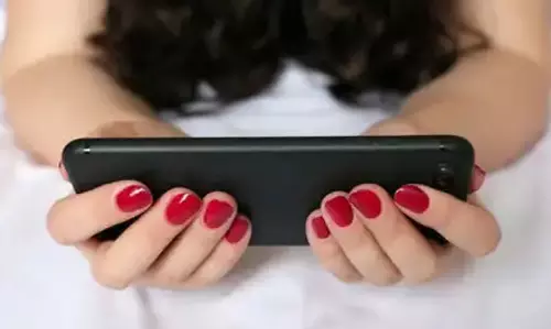 कपल सेक्सुअल एक्ट्स कर कमा रहे थे पैसे, गिरफ्तार कपल सेक्सुअल एक्ट्स कर कमा रहे थे पैसे, गिरफ्तार