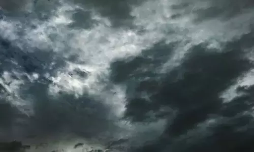 IMD Hyderabad : 30 जून तक आंधी-तूफान और बिजली गिरने की चेतावनी दी IMD Hyderabad : 30 जून तक आंधी-तूफान और बिजली गिरने की चेतावनी दी