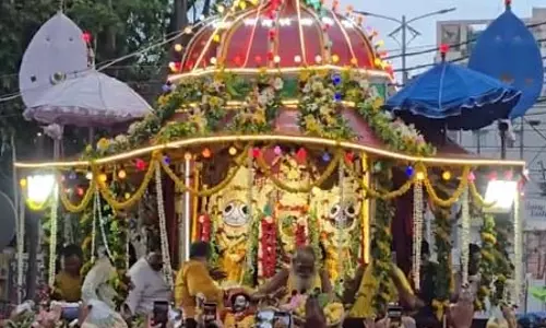 काशी में जगन्नाथ रथ यात्रा समारोह में लाखों लोग शामिल हुए काशी में जगन्नाथ रथ यात्रा समारोह में लाखों लोग शामिल हुए