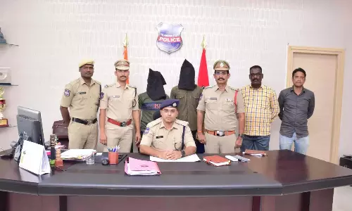 Telangana: ऑनलाइन निवेश घोटाले में 2 लोग गिरफ्तार Telangana: ऑनलाइन निवेश घोटाले में 2 लोग गिरफ्तार