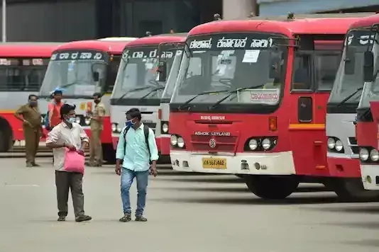 KSRTC चालक दल और नर्स ने ट्रेन में गिरी लड़की को बचाया