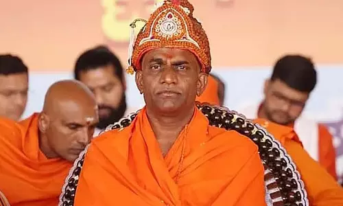 DK शिवकुमार को नाद प्रभु बनने दें: निश्चलानंद स्वामीजी DK शिवकुमार को नाद प्रभु बनने दें: निश्चलानंद स्वामीजी