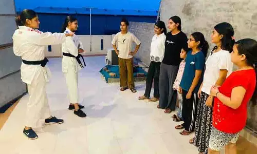 Ludhiana: मार्शल आर्ट के माध्यम से लड़कियों को सशक्त बनाने के मिशन पर दो बहनें Ludhiana: मार्शल आर्ट के माध्यम से लड़कियों को सशक्त बनाने के मिशन पर दो बहनें