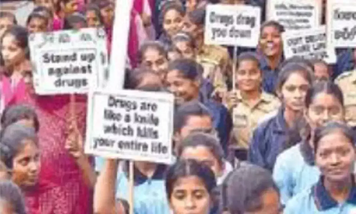 NTR जिले को नशा मुक्त करने के लिए 3,000 लोगों ने पदयात्रा की NTR जिले को नशा मुक्त करने के लिए 3,000 लोगों ने पदयात्रा की