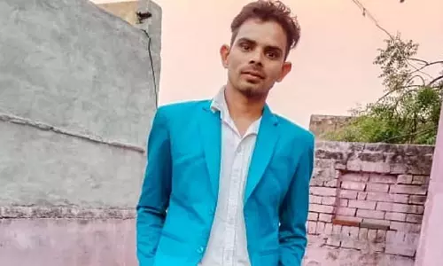 Noida : ट्रक की टक्कर से हुआ हादसा, बाइक सवार की दर्दनाक मौत Noida : ट्रक की टक्कर से हुआ हादसा, बाइक सवार की दर्दनाक मौत