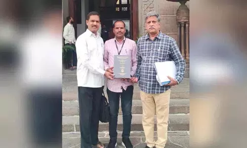राजू नायक को ओयू डॉक्टरेट से सम्मानित किया गया