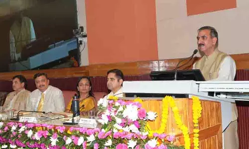 मादक पदार्थों की तस्करी में शामिल कर्मचारियों के खिलाफ कार्रवाई की जाएगी: Himachal CM मादक पदार्थों की तस्करी में शामिल कर्मचारियों के खिलाफ कार्रवाई की जाएगी: Himachal CM