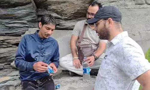 Dharamshala में अचानक आई बाढ़ से बचे व्यक्ति ने बताई दर्दनाक कहानी