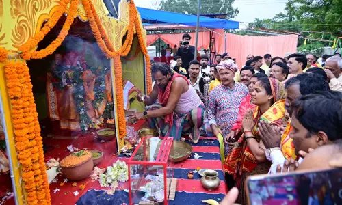 महिला बाल विकास मंत्री लक्ष्मी रजवाड़े ने की रथयात्रा महापर्व की पूजा-अर्चना महिला बाल विकास मंत्री लक्ष्मी रजवाड़े ने की रथयात्रा महापर्व की पूजा-अर्चना